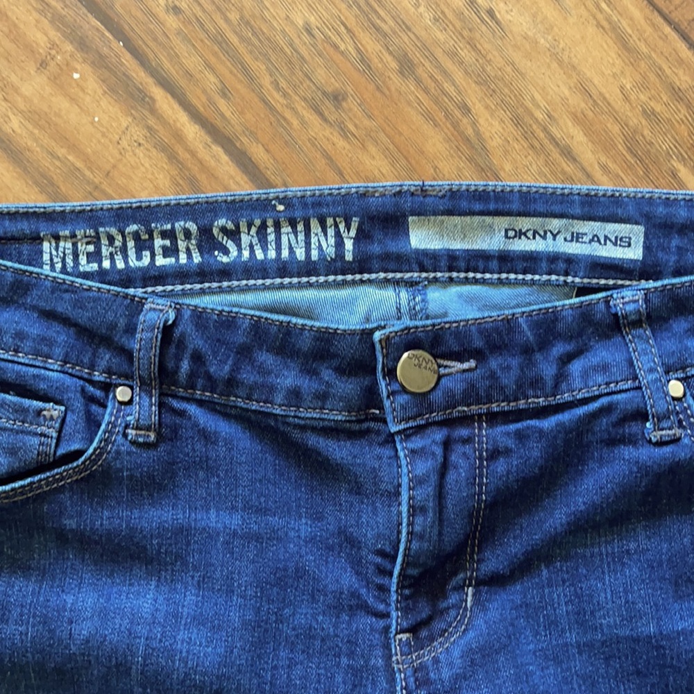 DKNY JEANS - Picture 2 of 8